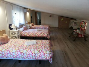 5 soverom, strykejern/-brett, wi-fi og sengetøy