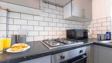 Apartment | Private kitchen | Fridge, microwave, oven, stovetop