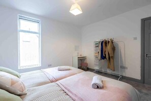 Appartement | 3 chambres, fer et planche à repasser, Wi-Fi gratuit, draps fournis