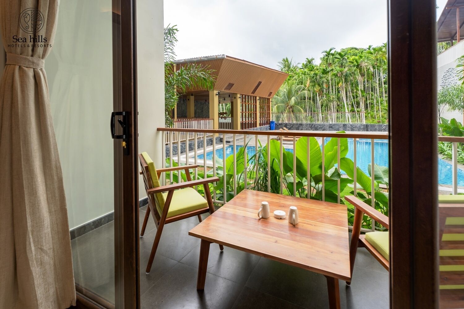 Quang cảnh ban công