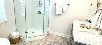 3 bed 2 bath Pool home Andrew’s island. Dolphin views from dock!