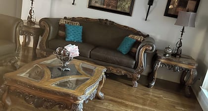 Short and long term rental. Less than 10 minutes from downtown Memphis , TN