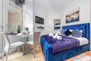Studio | Free WiFi, bed sheets - Immaculate 1-bed Studio in London (London)
