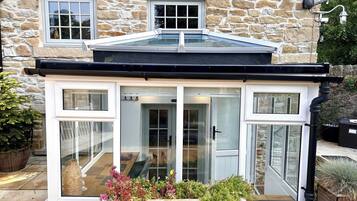 Cottage | Exterior detail