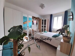 Room, 1 Queen Bed, Kitchen | Desk, laptop workspace, iron/ironing board, free WiFi - Bologna Homestay (Bologna)