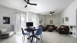 Apartment | Living area | 32-inch LED TV with digital channels - Renaissance City Apartment  (Heraklion)