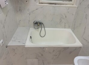 Bathroom - Spacious Apartment in the Heart of Split City Center (Split)