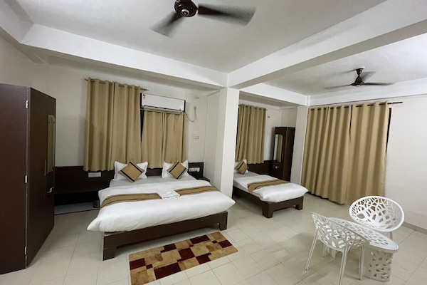 Camas con pillow-top, wifi gratis y ropa de cama