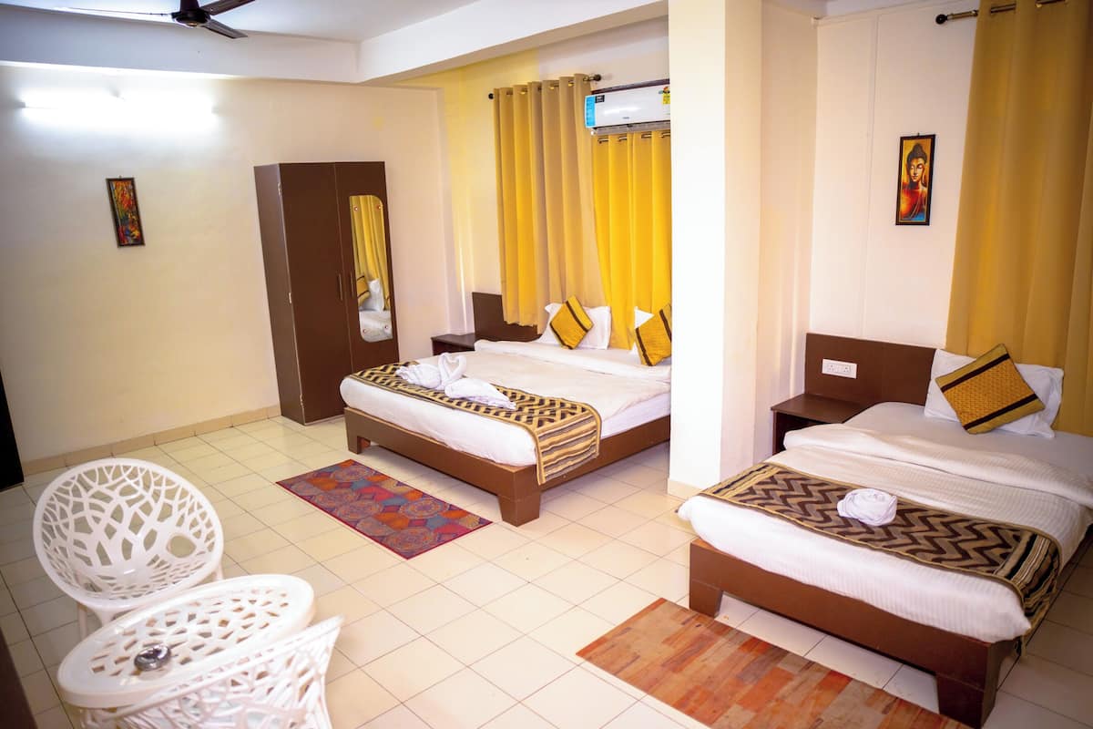 Family Room, 1 Bedroom, Hill View | Pillow-top beds, free WiFi, bed sheets