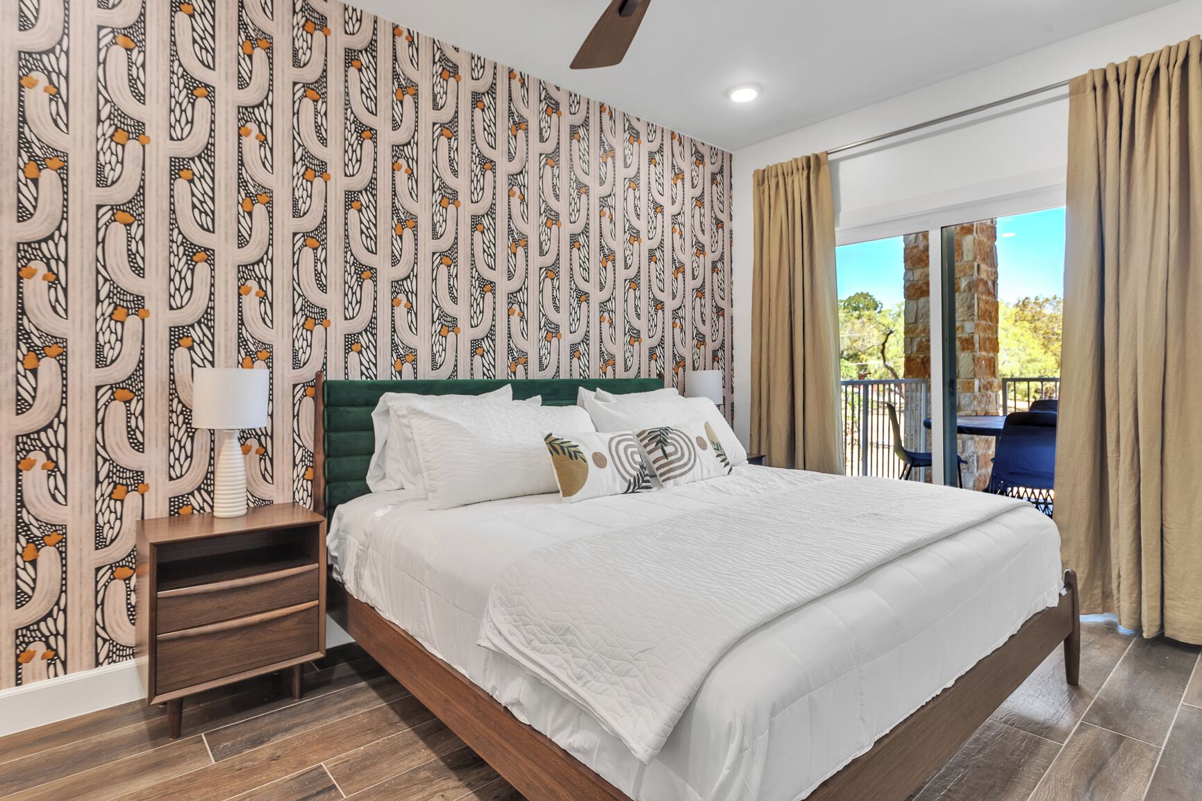 3 Schlafzimmer, Schreibtisch, Bügeleisen/Bügelbrett, kostenloses WLAN