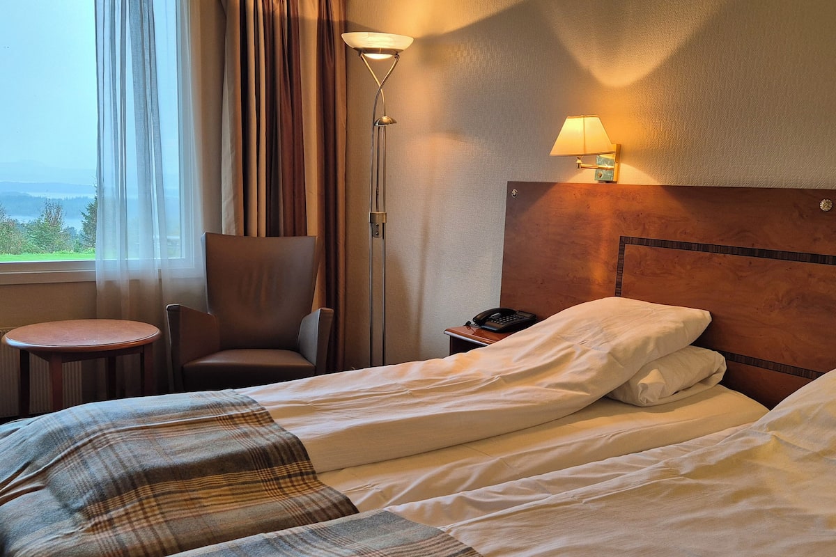 Twin Room | Premium bedding, desk, laptop workspace, free WiFi