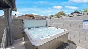 室外 SPA 浴池
