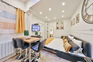 1 bedroom, iron/ironing board, free WiFi, bed sheets