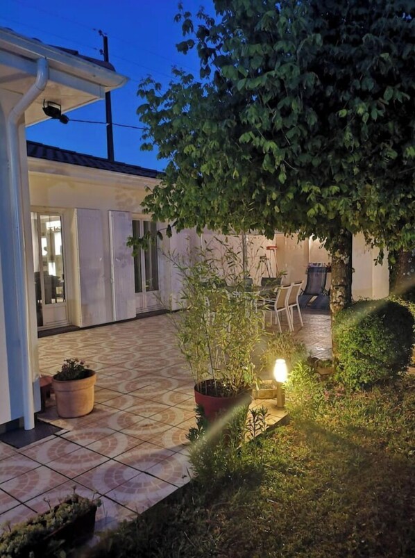 Terrace/patio - Maison Agréable 3ch Proche Bordeaux Gironde St Emilion (Saint-Sulpice-et-Cameyrac)