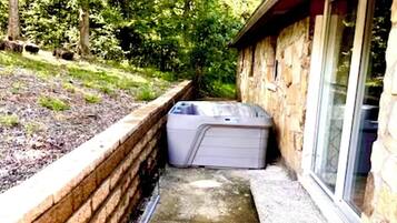 Bain à remous extérieur