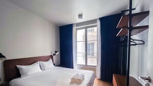 3 chambres, fer et planche à repasser, Wi-Fi gratuit, draps fournis