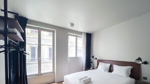 3 chambres, fer et planche à repasser, Wi-Fi gratuit, draps fournis