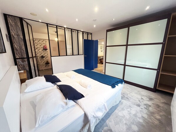 3 bedrooms, iron/ironing board, free WiFi, bed sheets