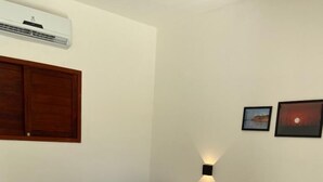 Kamar Triple