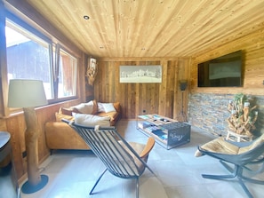 Téléviseur, foyer
