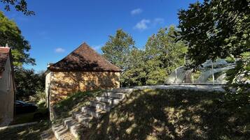 Enceinte de lâhĂ©bergement