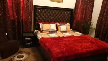 2 bedrooms, WiFi, bed sheets