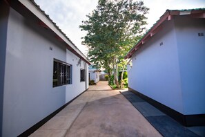 Exterior - Lulu Guest Lodge (Victoria Falls)