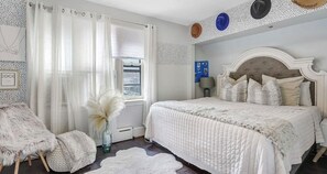 3 habitaciones, tabla de planchar con plancha, wifi y ropa de cama 