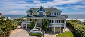 Beach Haven-Oceanfront, awesome ocean views, newly remodeled!!