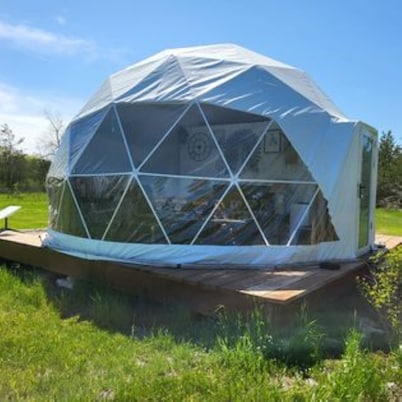 Experience a Dome: Unwind in the Heart of the Bay of Quinte!