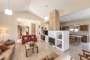 Villa (3 Bedrooms) | Interior