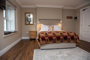 Standard Room | Free WiFi - Donegal House (Donegal)