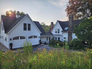 Exterior - The River House - Collinsville - A Historic Beauty! (Canton)