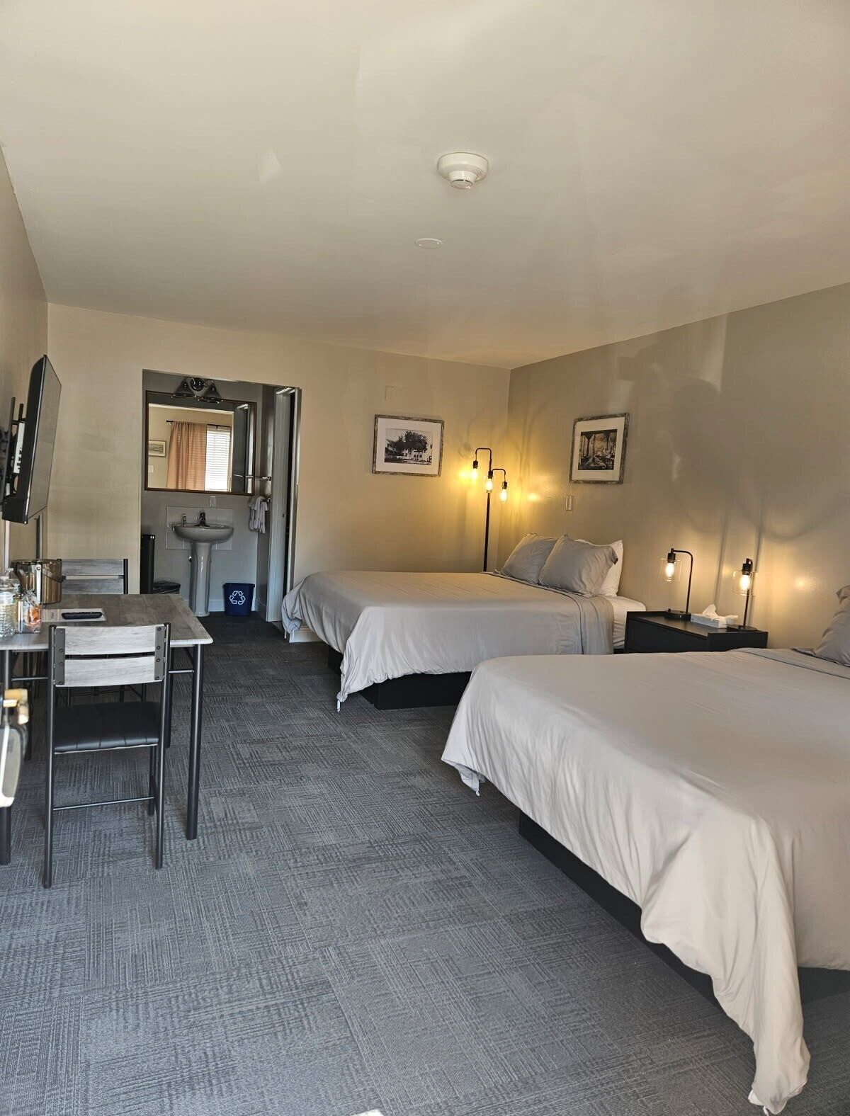 North Wing Queen/Queen