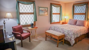 Heritage Room - Queen