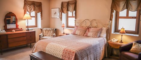 Heritage Room - Queen | Free WiFi