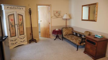 Heritage Room - King | Free WiFi