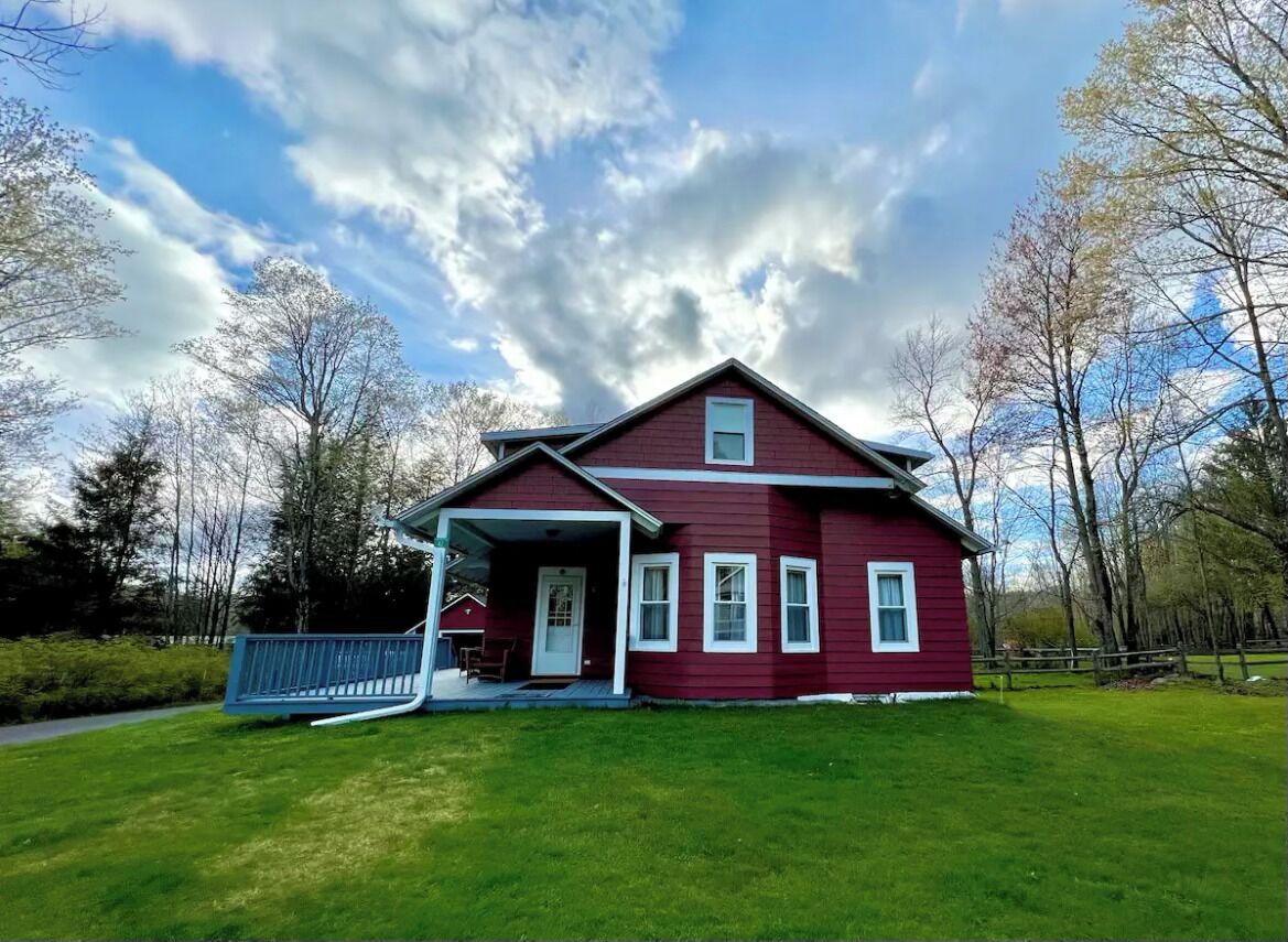 Cozy Red House in Catskills/Tannersville/Hunter