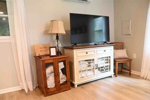 Interior - Patriot Point A & B apartments (Roebuck)