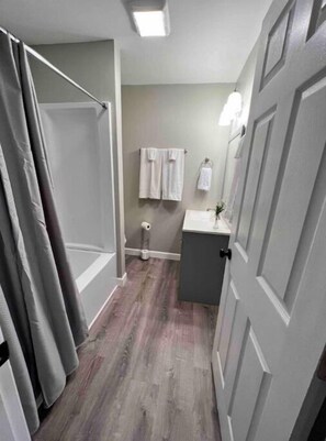 Bathroom - Patriot Point A & B apartments (Roebuck)