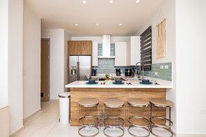 Table de salle à manger