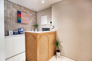 Lobby - Estate4home - Suites 21 (Sorrento)