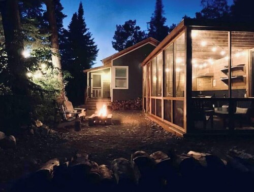 Isolated GLAMPING on the shore of Lake Winnipeg