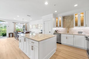 Condo, 3 Bedrooms, Resort View (C201) | Private kitchen | Full-size fridge, microwave, oven, stovetop