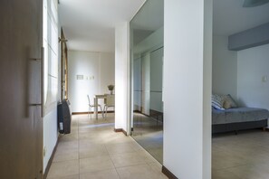 Interior - Nuevo y Acogedor Dto, en el Corazón de Mendoza, Tranquilo, con Cochera (Mendoza)