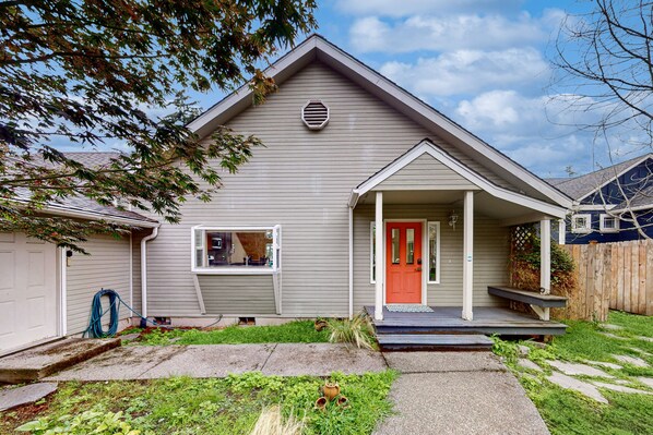 Exterior - Saratoga Passage waterview home with sunrise view, bbq and deck (Coupeville)