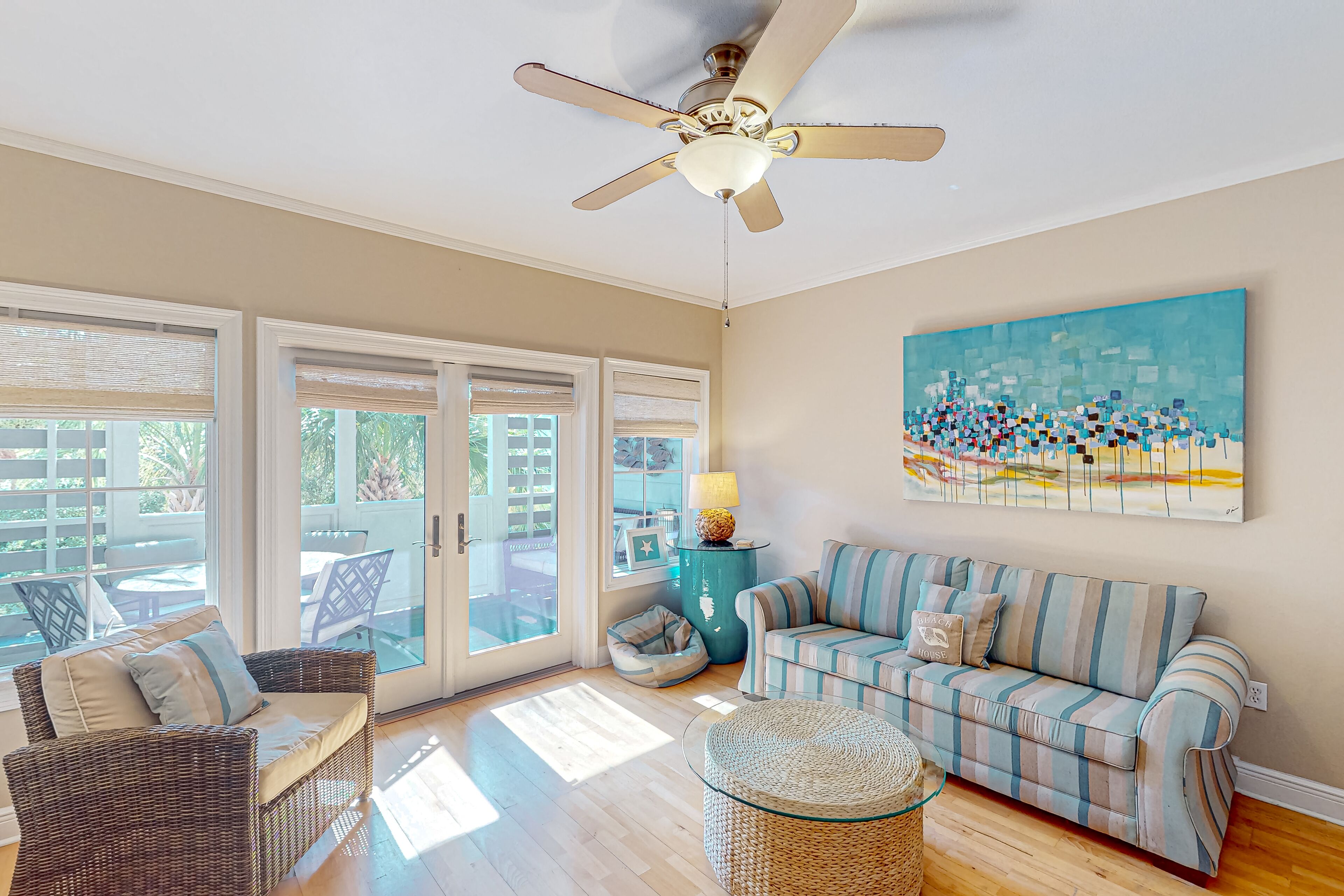 2nd-floor condo near beach with outdoor pool, tennis, balcony, washer/dryer, AC