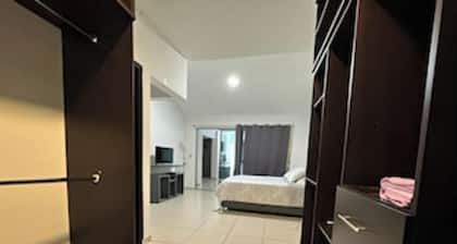 Casa Completa Climatizada, Cercana a Plazas Comerciales y Parqaues Recreativos