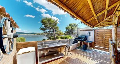 Maison avec trÚs belle vue sur l étang de berre a 5min de la plage