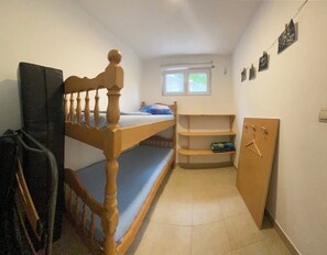 2 slaapkamers, een strijkplank/strijkijzer, wifi, beddengoed